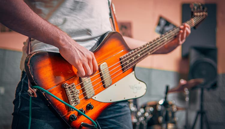 best bass guitar for beginners